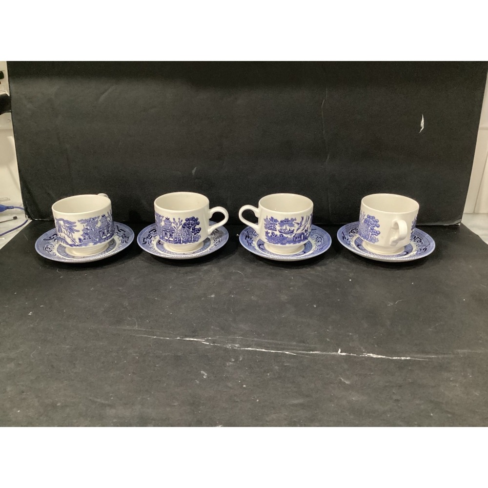 Vintage Churchill England Blue Willow Tea Cups & Saucers Set Of 4